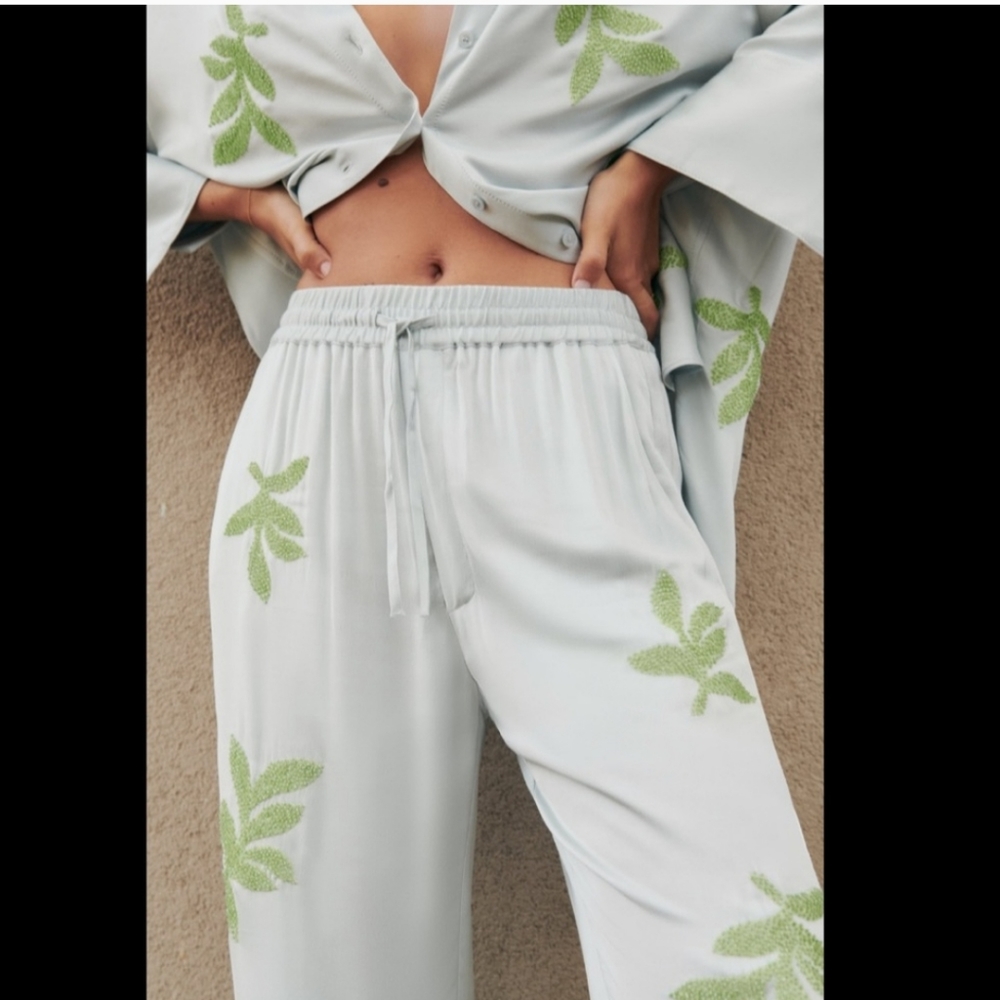 ZARA Set 2 pc Embroided Beaded Leaf Wide Satin Pants and Top size S - Picture 10 of 14